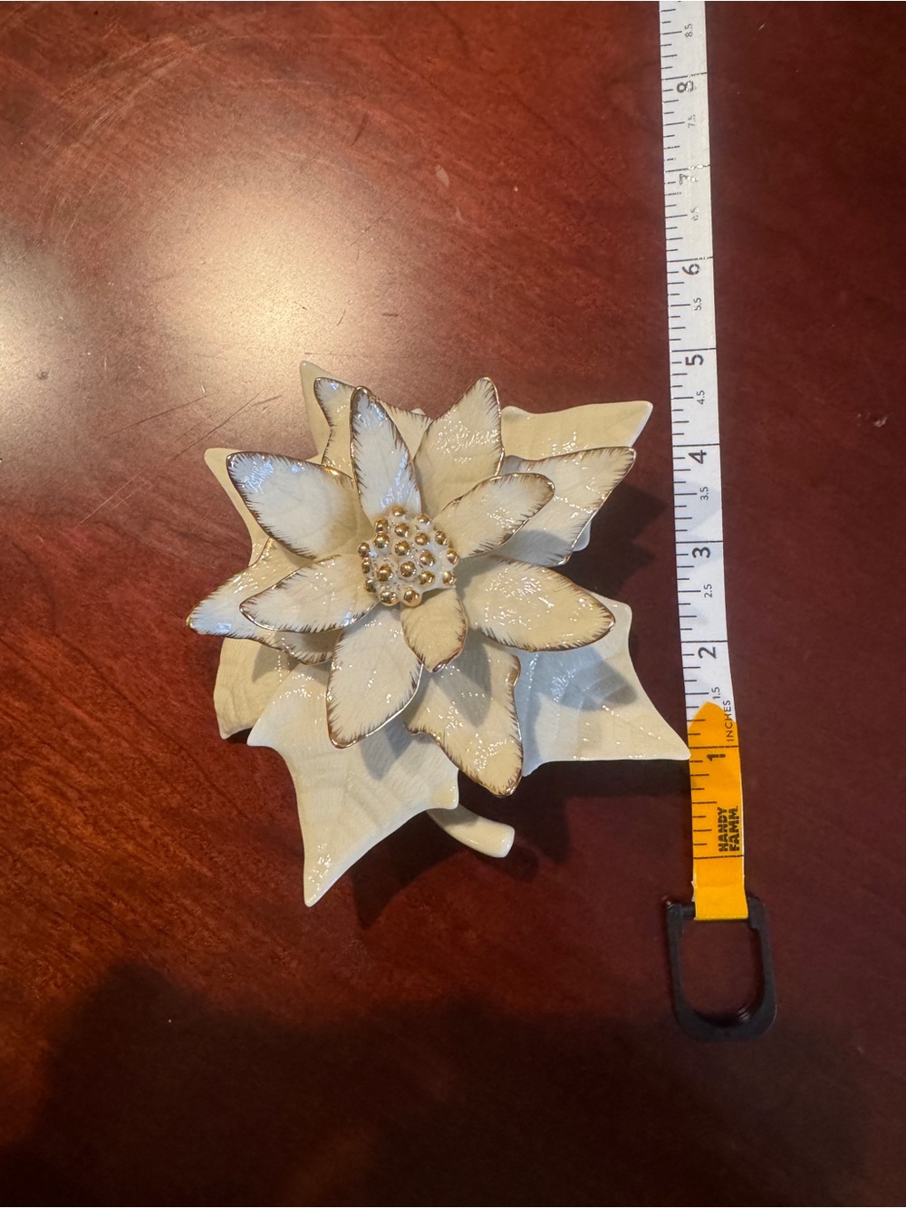 LENOX lvory Gold POINSETTIA Classic Garden Flowers Sculpture